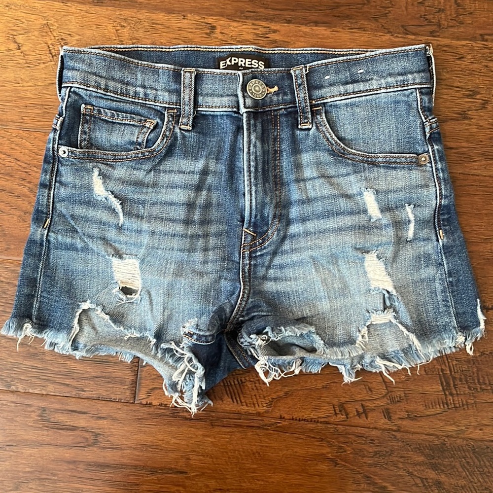 Express size 2 high rise shorts